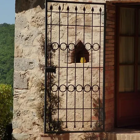 Casavacanze Podere Casanova Apartmán *